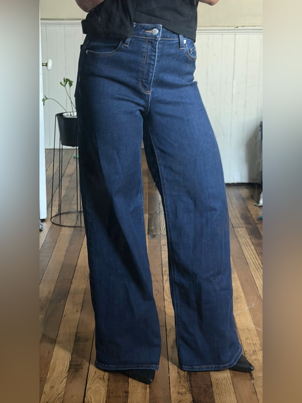 Wide-Leg Women’s Jeans in Dark Blue
